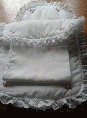 Dolls Pram Quilt to fit SILVER CROSS  DOLLS PRAMS in white  double lace design 